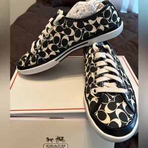 Coach Etta Heritage Stripe Signature Logo Sneakers.  Black/Cream Size 6 1/2.